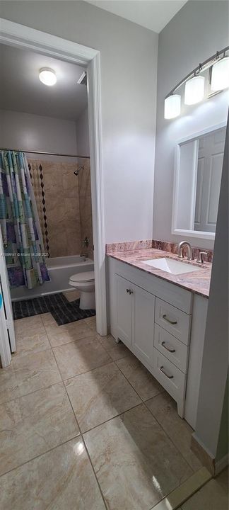 For Rent: $2,200 (3 beds, 2 baths, 1298 Square Feet)