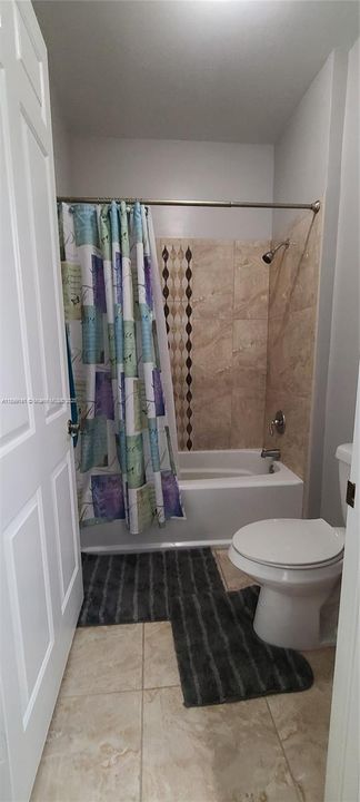 For Rent: $2,200 (3 beds, 2 baths, 1298 Square Feet)