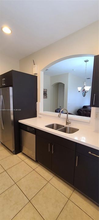 For Rent: $2,200 (3 beds, 2 baths, 1298 Square Feet)