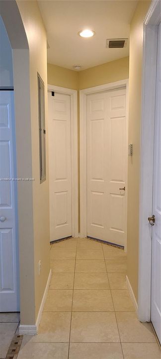 For Rent: $2,200 (3 beds, 2 baths, 1298 Square Feet)