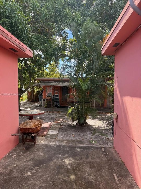 待售: $745,000 (0 贝兹, 0 浴室, 2364 平方英尺)