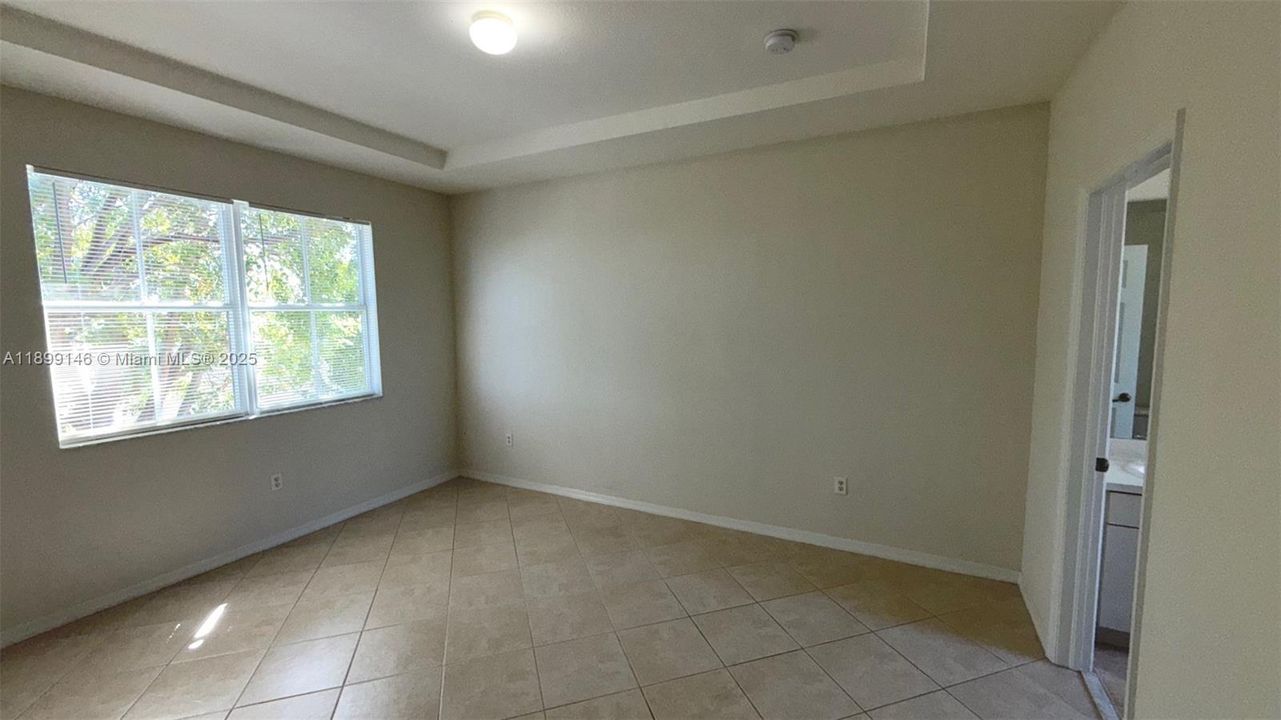 For Rent: $2,450 (3 beds, 2 baths, 1679 Square Feet)