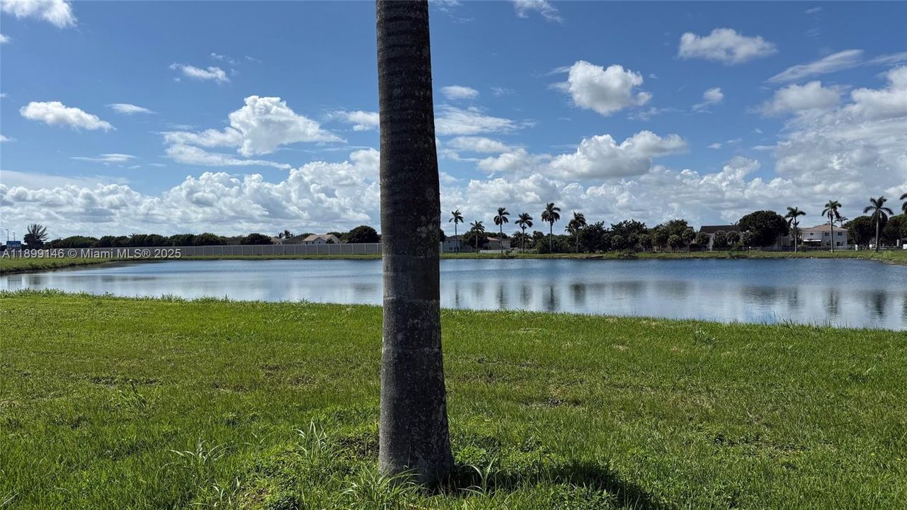 For Rent: $2,450 (3 beds, 2 baths, 1679 Square Feet)