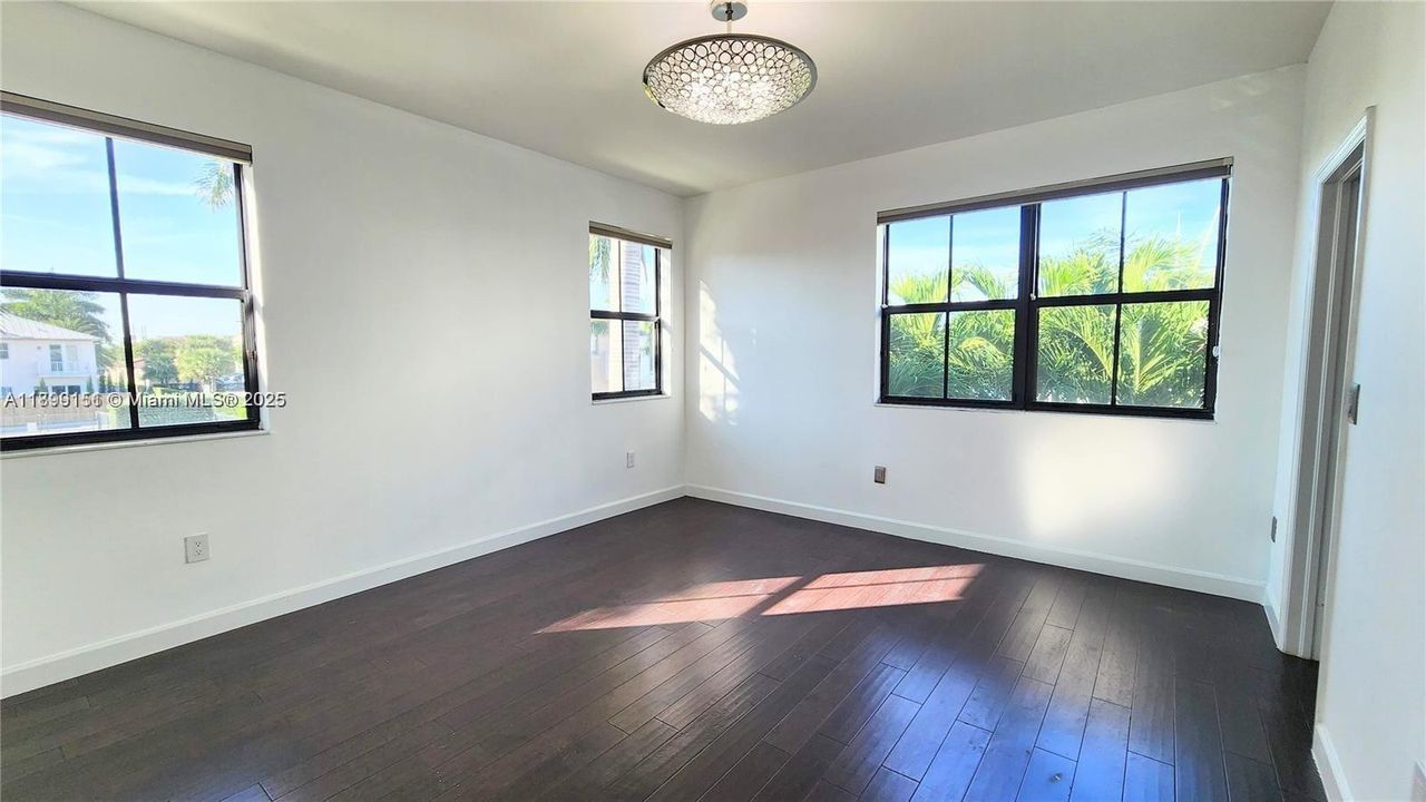 Active With Contract: $805,000 (4 beds, 3 baths, 2170 Square Feet)