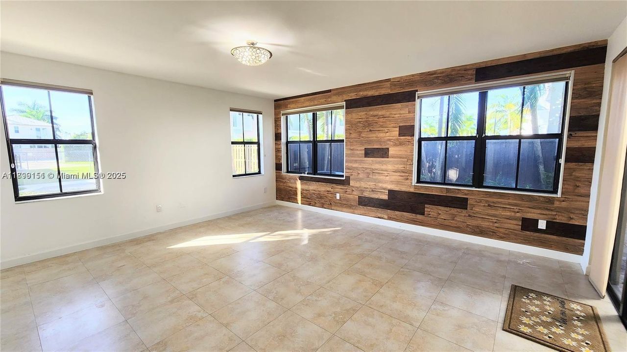 Active With Contract: $805,000 (4 beds, 3 baths, 2170 Square Feet)