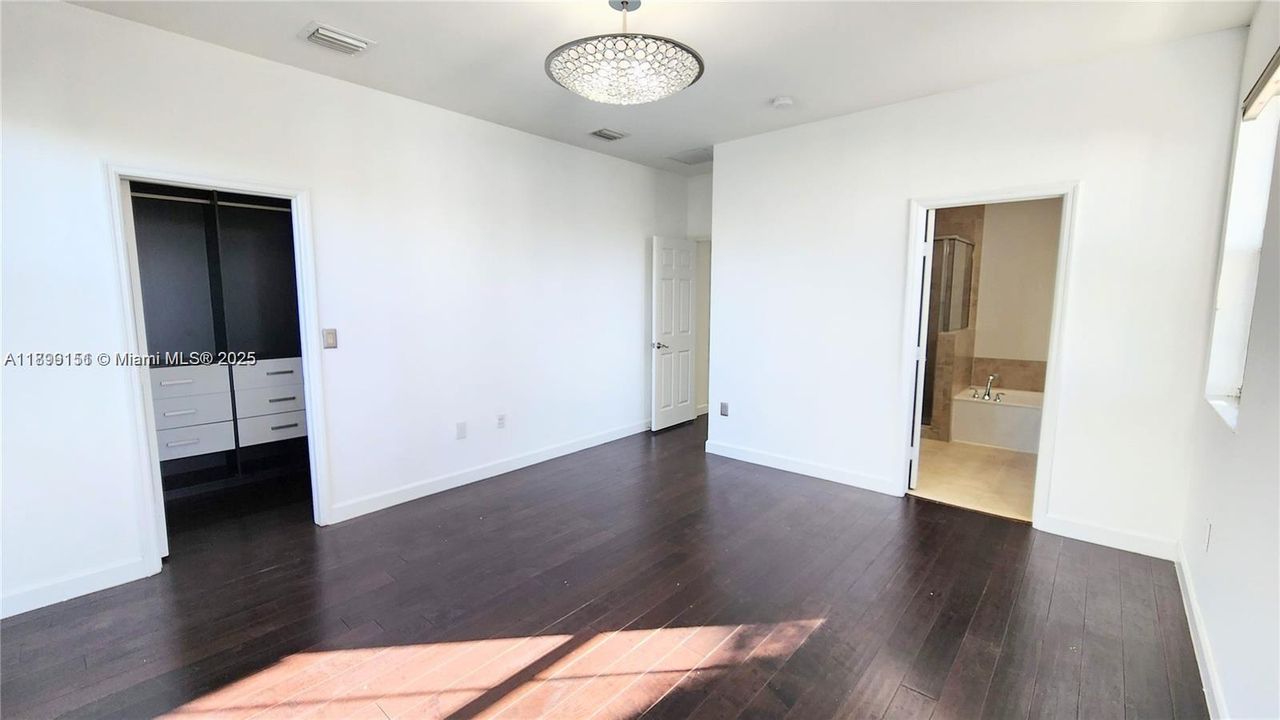 Active With Contract: $805,000 (4 beds, 3 baths, 2170 Square Feet)