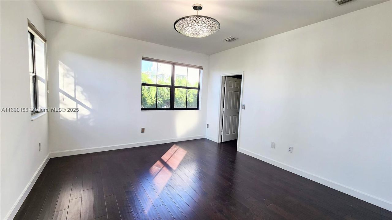 Active With Contract: $805,000 (4 beds, 3 baths, 2170 Square Feet)