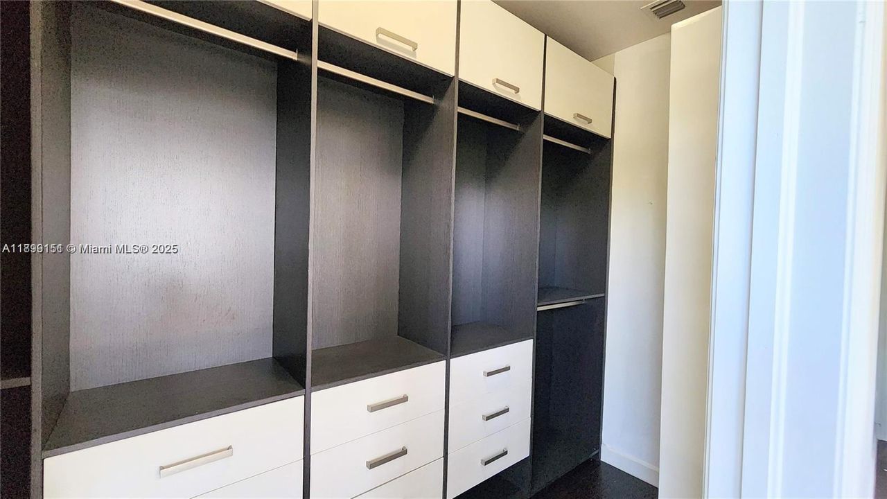 Active With Contract: $805,000 (4 beds, 3 baths, 2170 Square Feet)