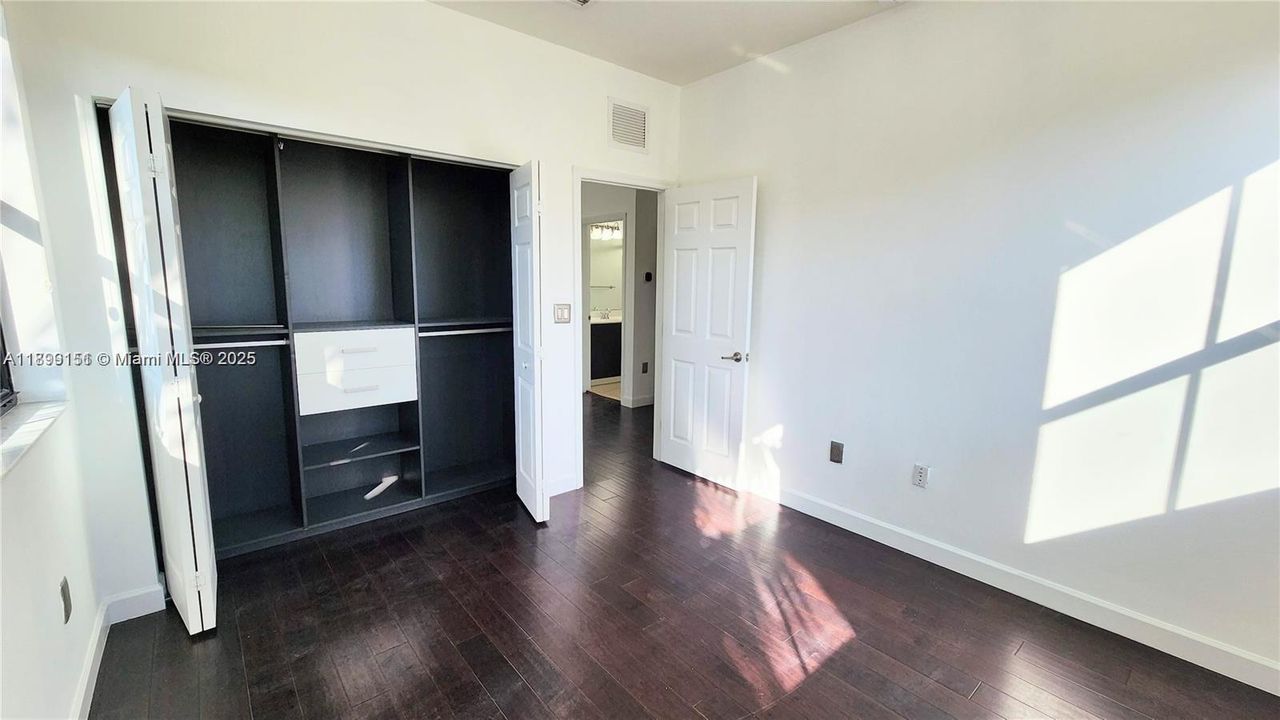 Active With Contract: $805,000 (4 beds, 3 baths, 2170 Square Feet)