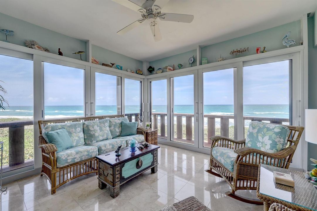 ENTERTAINING ROOM