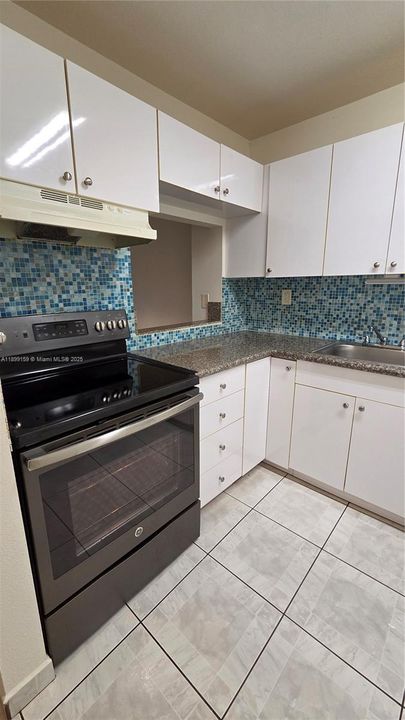 Недавно арендовано: $1,700 (1 спален, 1 ванн, 710 Квадратных фут)