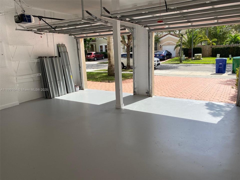 Recently Rented: $3,550 (3 beds, 2 baths, 1761 Square Feet)