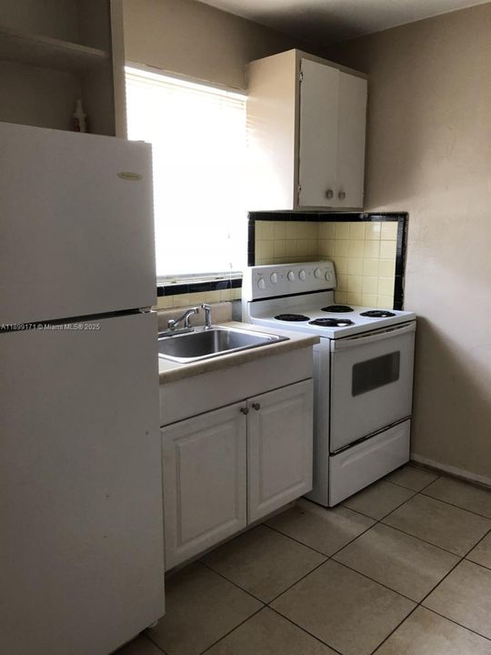 For Rent: $1,200 (0 beds, 1 baths, 7150 Square Feet)