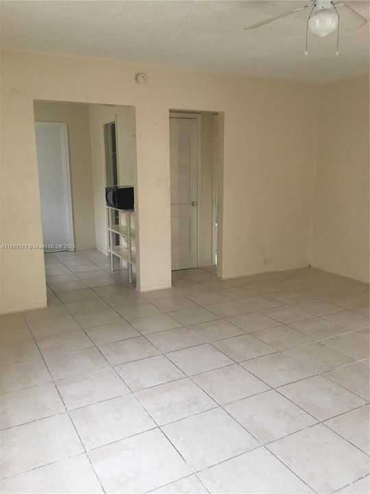 For Rent: $1,200 (0 beds, 1 baths, 7150 Square Feet)