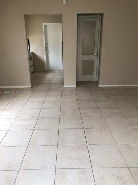 For Rent: $1,200 (0 beds, 1 baths, 7150 Square Feet)