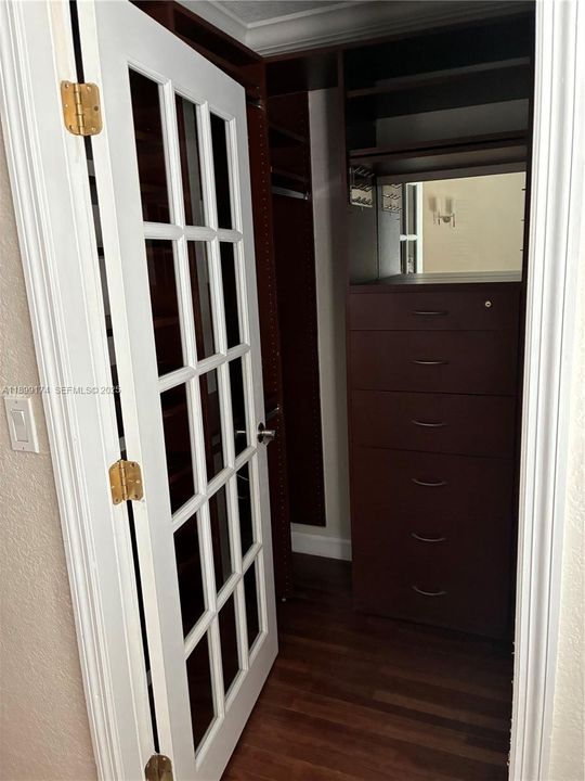 For Rent: $2,750 (3 beds, 2 baths, 1192 Square Feet)