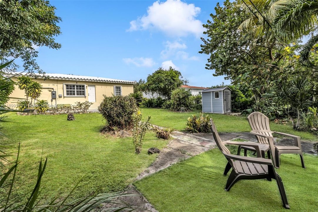 На продажу: $549,000 (3 спален, 2 ванн, 830 Квадратных фут)