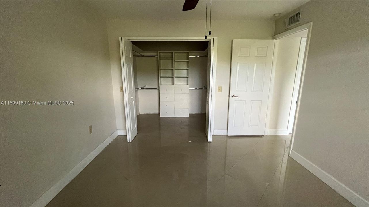 最近租的: $1,950 (1 贝兹, 1 浴室, 804 平方英尺)