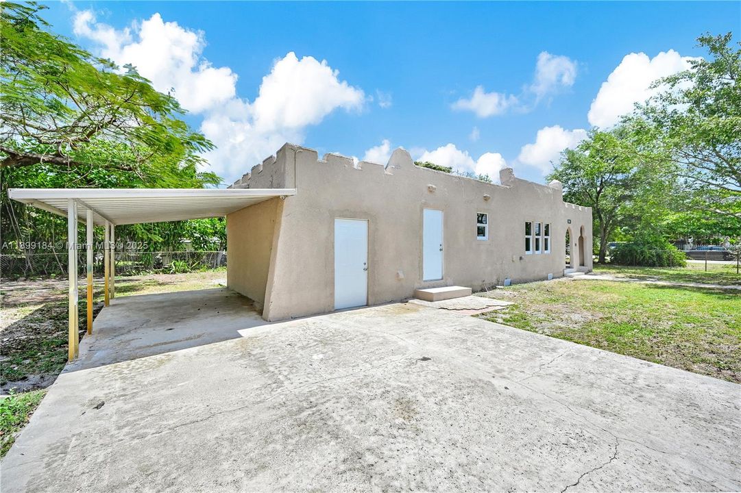 待售: $550,000 (3 贝兹, 2 浴室, 1284 平方英尺)