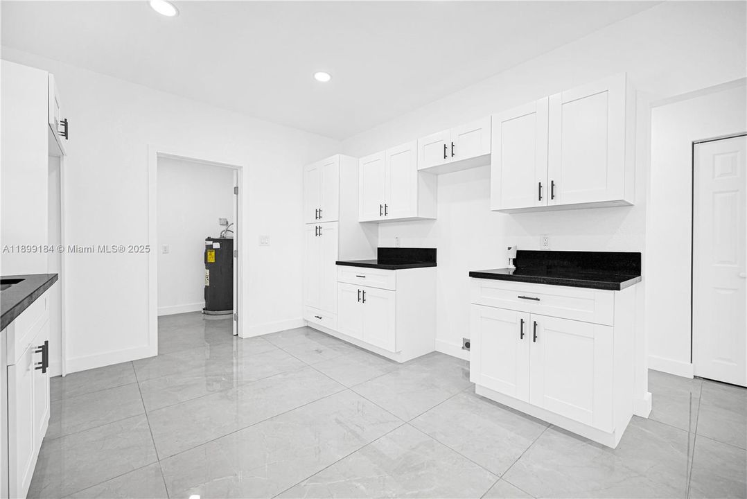 待售: $550,000 (3 贝兹, 2 浴室, 1284 平方英尺)