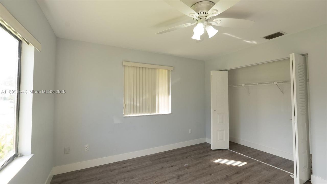 En Venta: $499,999 (3 camas, 2 baños, 1719 Pies cuadrados)