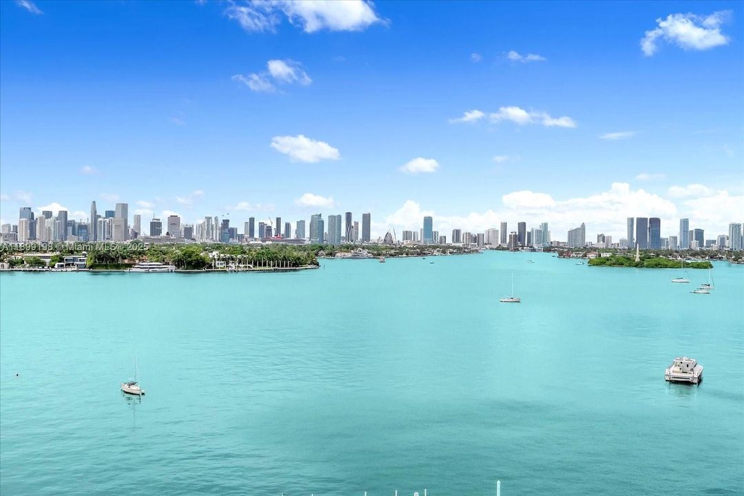 最近售出: $395,000 (0 贝兹, 1 浴室, 543 平方英尺)