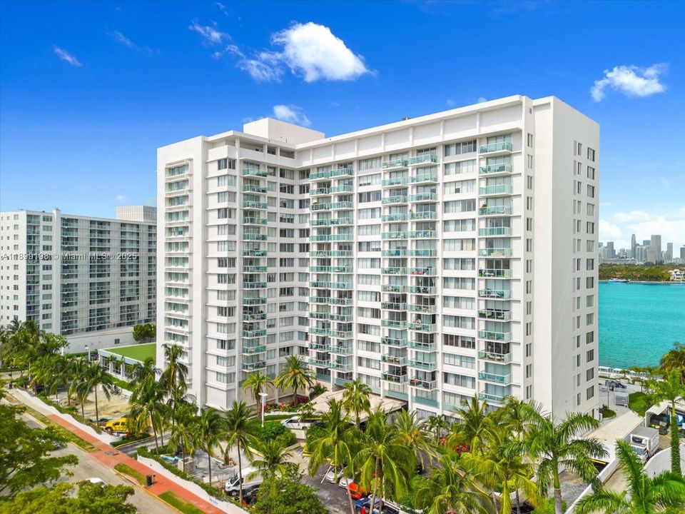 最近售出: $395,000 (0 贝兹, 1 浴室, 543 平方英尺)