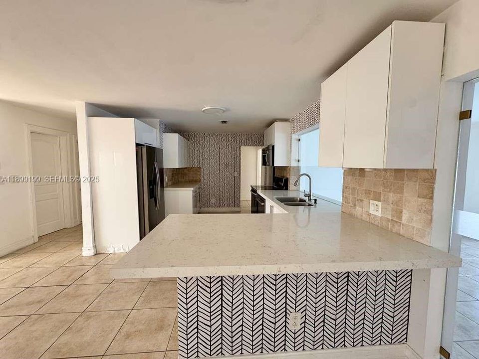 For Rent: $4,800 (4 beds, 2 baths, 1830 Square Feet)