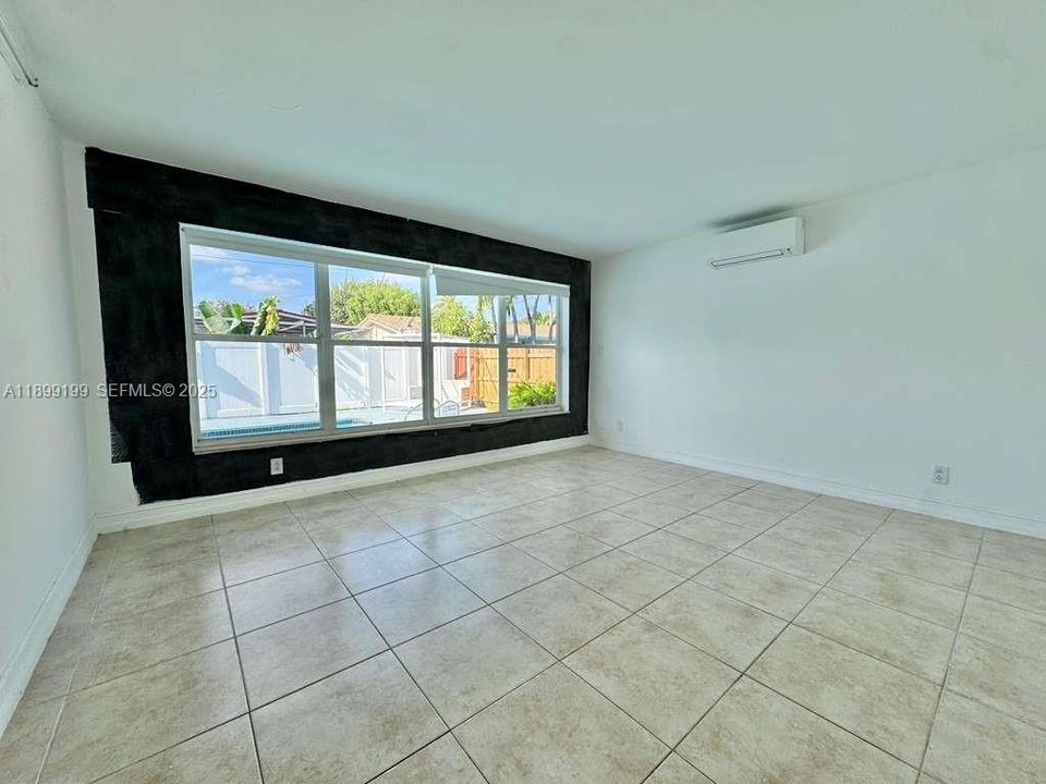 For Rent: $4,800 (4 beds, 2 baths, 1830 Square Feet)