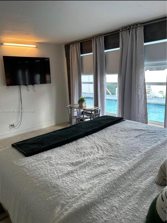 For Rent: $4,800 (4 beds, 2 baths, 1830 Square Feet)