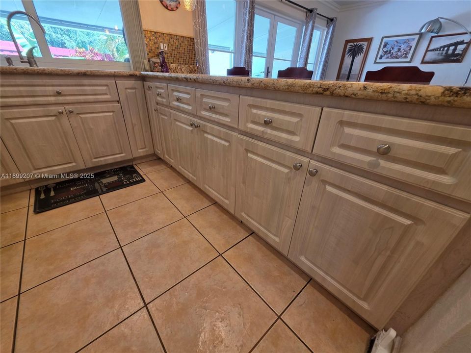 For Sale: $595,000 (3 beds, 2 baths, 1445 Square Feet)