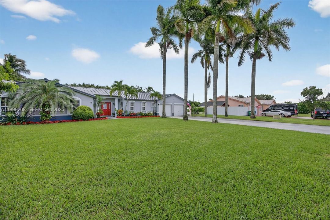 待售: $865,000 (4 贝兹, 3 浴室, 2462 平方英尺)