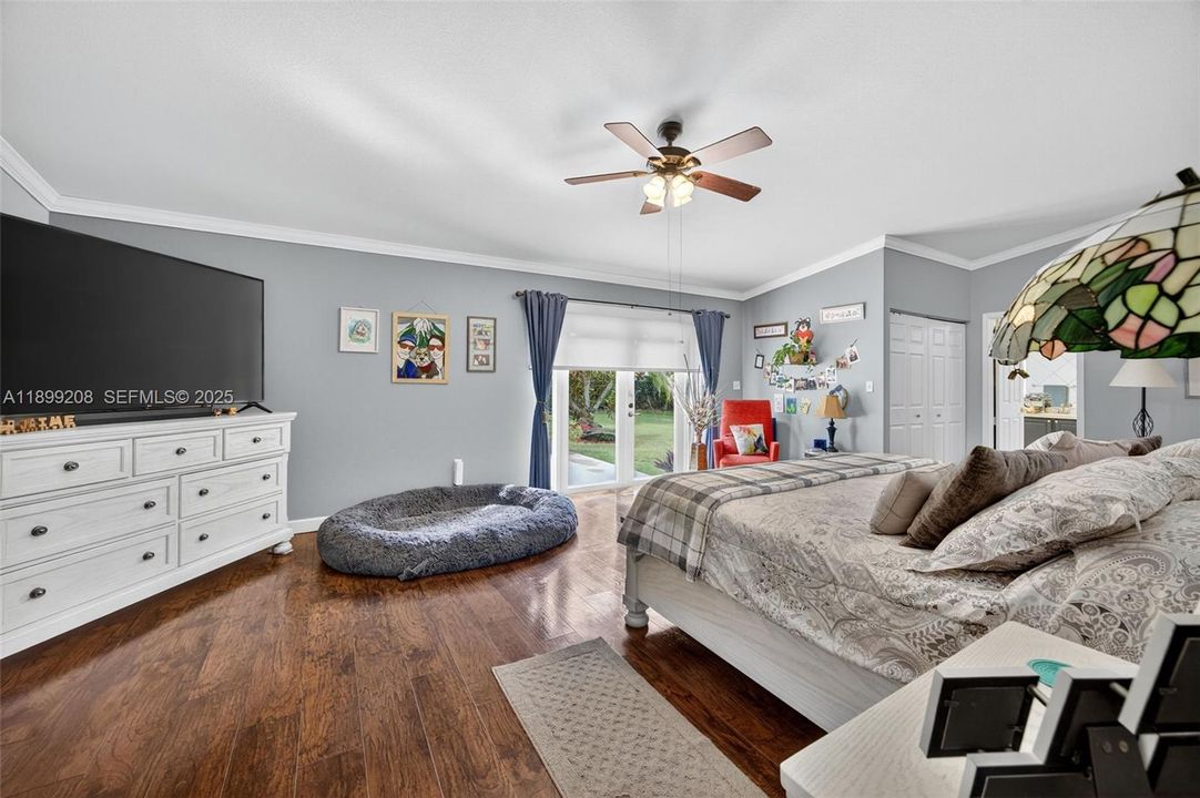 待售: $865,000 (4 贝兹, 3 浴室, 2462 平方英尺)