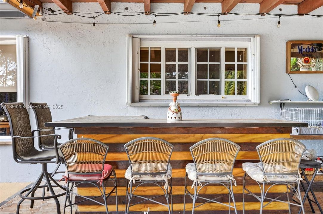 待售: $865,000 (4 贝兹, 3 浴室, 2462 平方英尺)