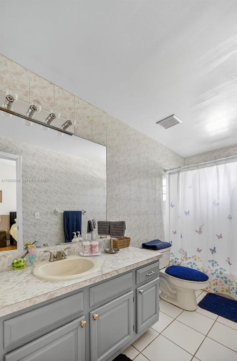 待售: $865,000 (4 贝兹, 3 浴室, 2462 平方英尺)