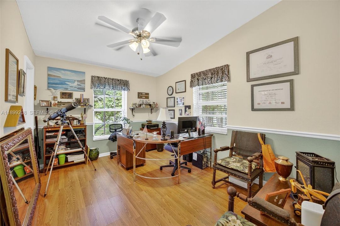 待售: $865,000 (4 贝兹, 3 浴室, 2462 平方英尺)