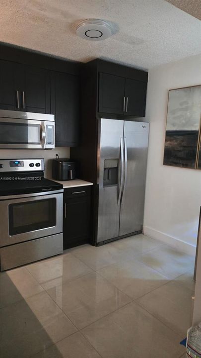 最近租的: $2,750 (3 贝兹, 2 浴室, 1120 平方英尺)