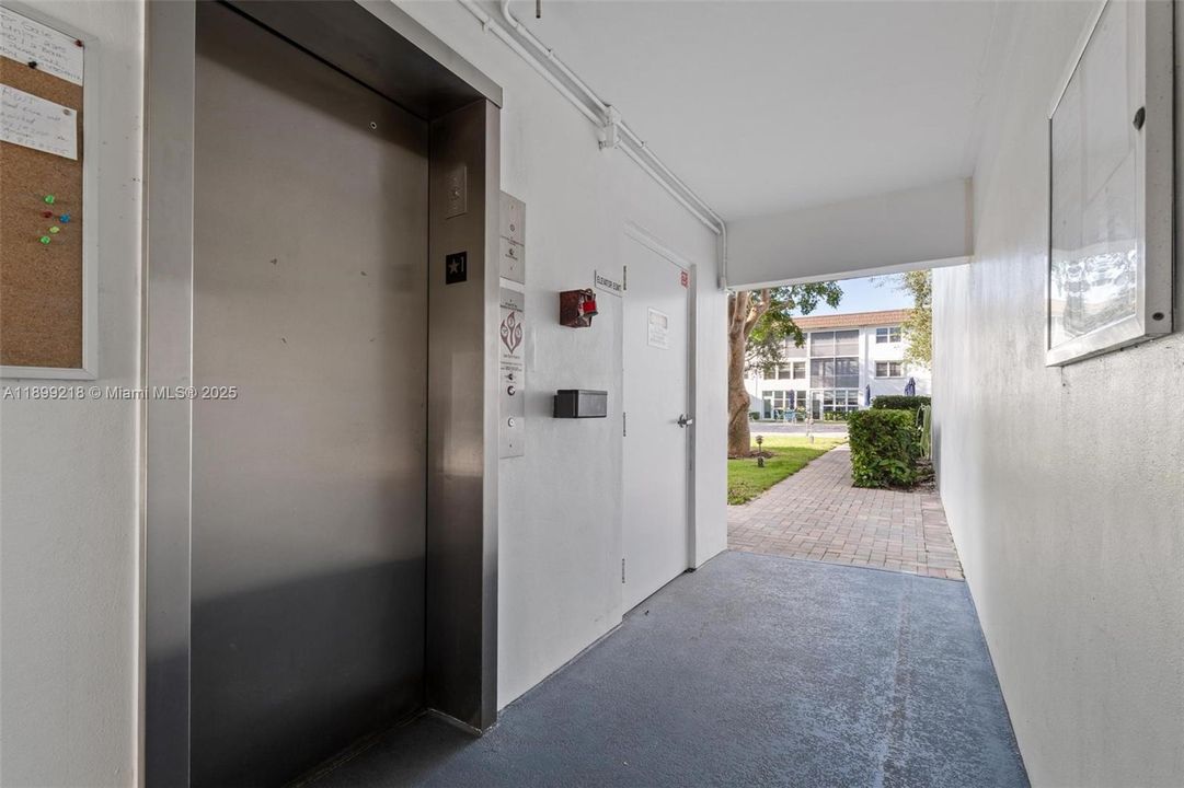 На продажу: $350,000 (1 спален, 1 ванн, 850 Квадратных фут)