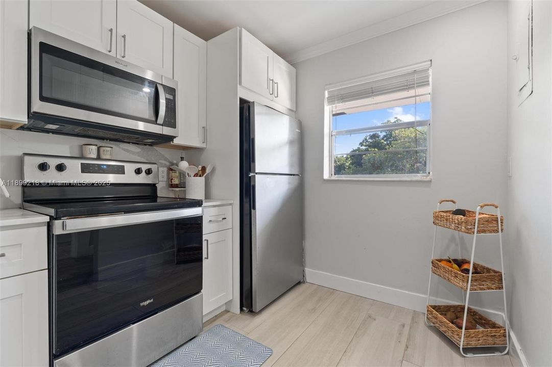 На продажу: $350,000 (1 спален, 1 ванн, 850 Квадратных фут)