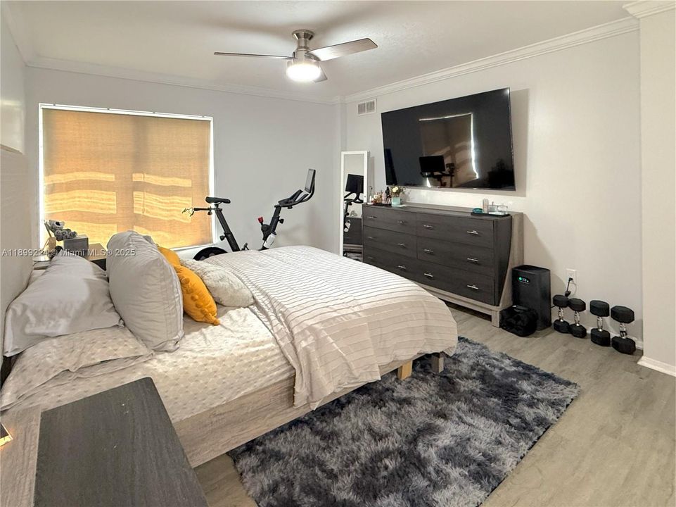 Active With Contract: $170,000 (2 beds, 2 baths, 1016 Square Feet)