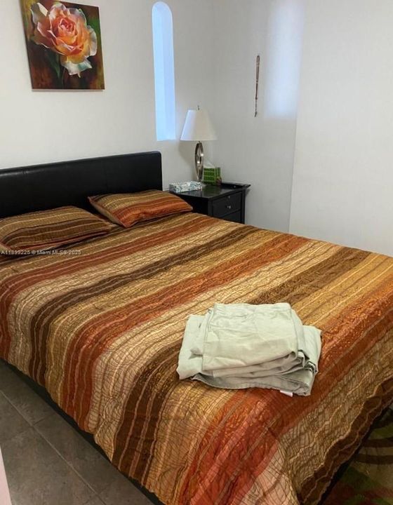 For Rent: $2,600 (1 beds, 1 baths, 570 Square Feet)