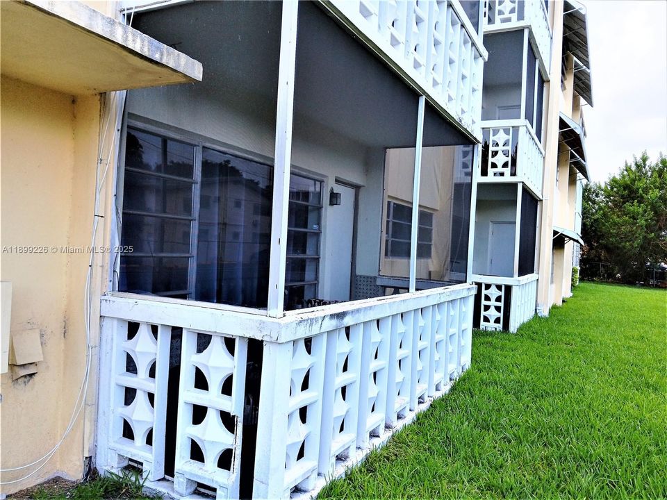 Recently Rented: $1,695 (1 beds, 1 baths, 746 Square Feet)