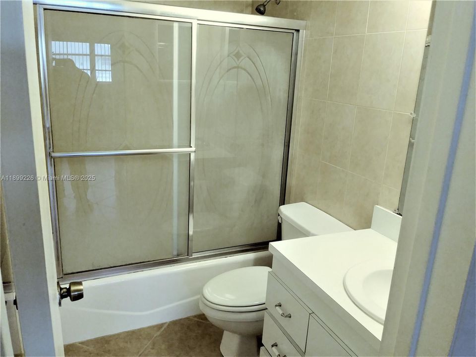 Recently Rented: $1,695 (1 beds, 1 baths, 746 Square Feet)