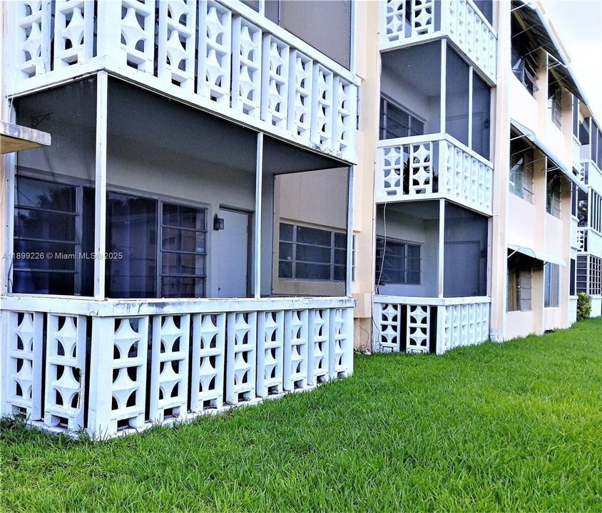 Recently Rented: $1,695 (1 beds, 1 baths, 746 Square Feet)