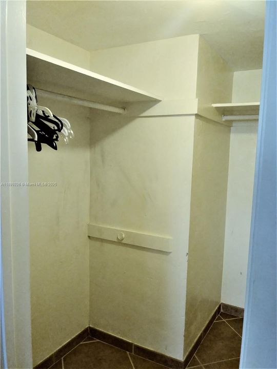 Recently Rented: $1,695 (1 beds, 1 baths, 746 Square Feet)