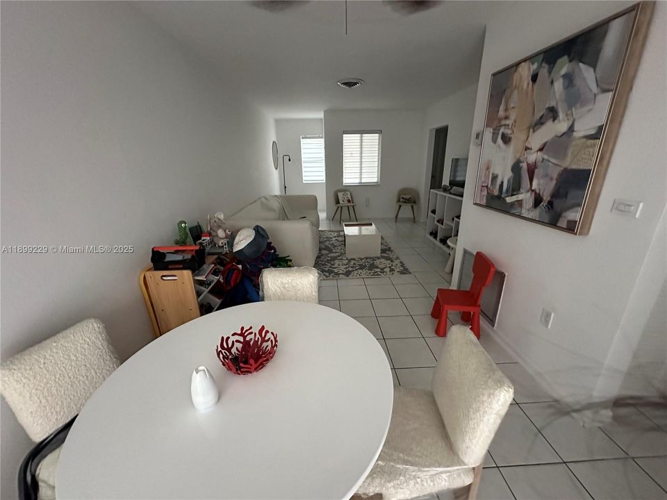 Recently Rented: $2,600 (2 beds, 1 baths, 0 Square Feet)