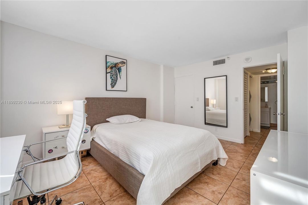 For Rent: $3,300 (2 beds, 2 baths, 1240 Square Feet)