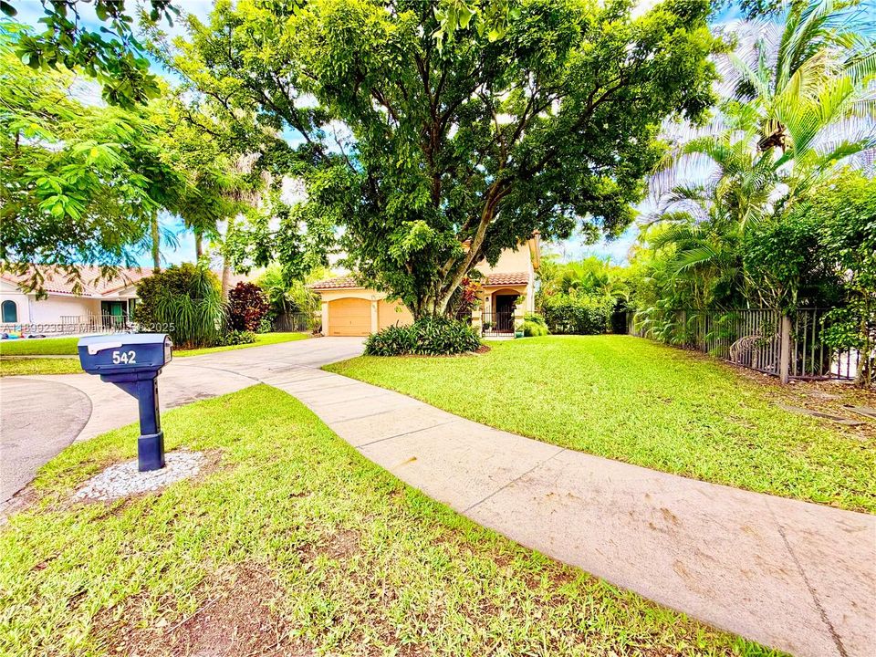 Active With Contract: $649,999 (3 beds, 2 baths, 1912 Square Feet)