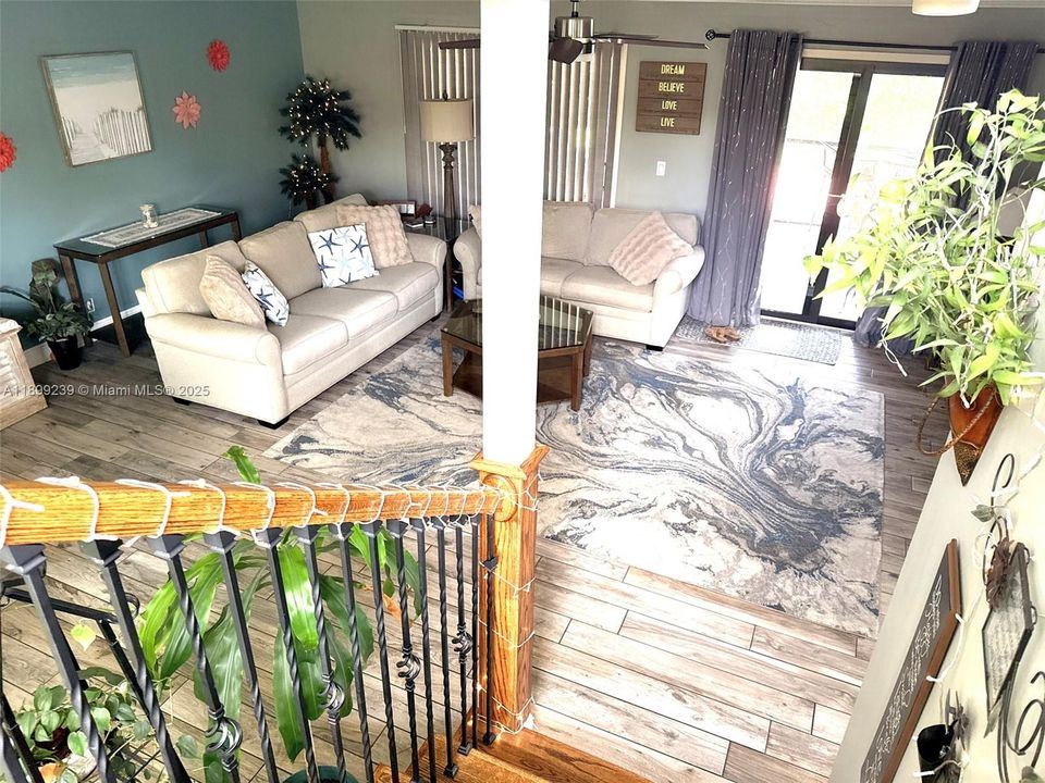 Active With Contract: $649,999 (3 beds, 2 baths, 1912 Square Feet)