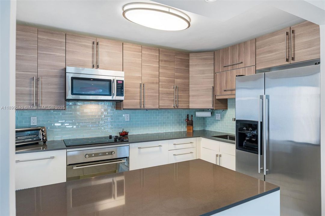 Recently Rented: $5,200 (2 beds, 2 baths, 1070 Square Feet)